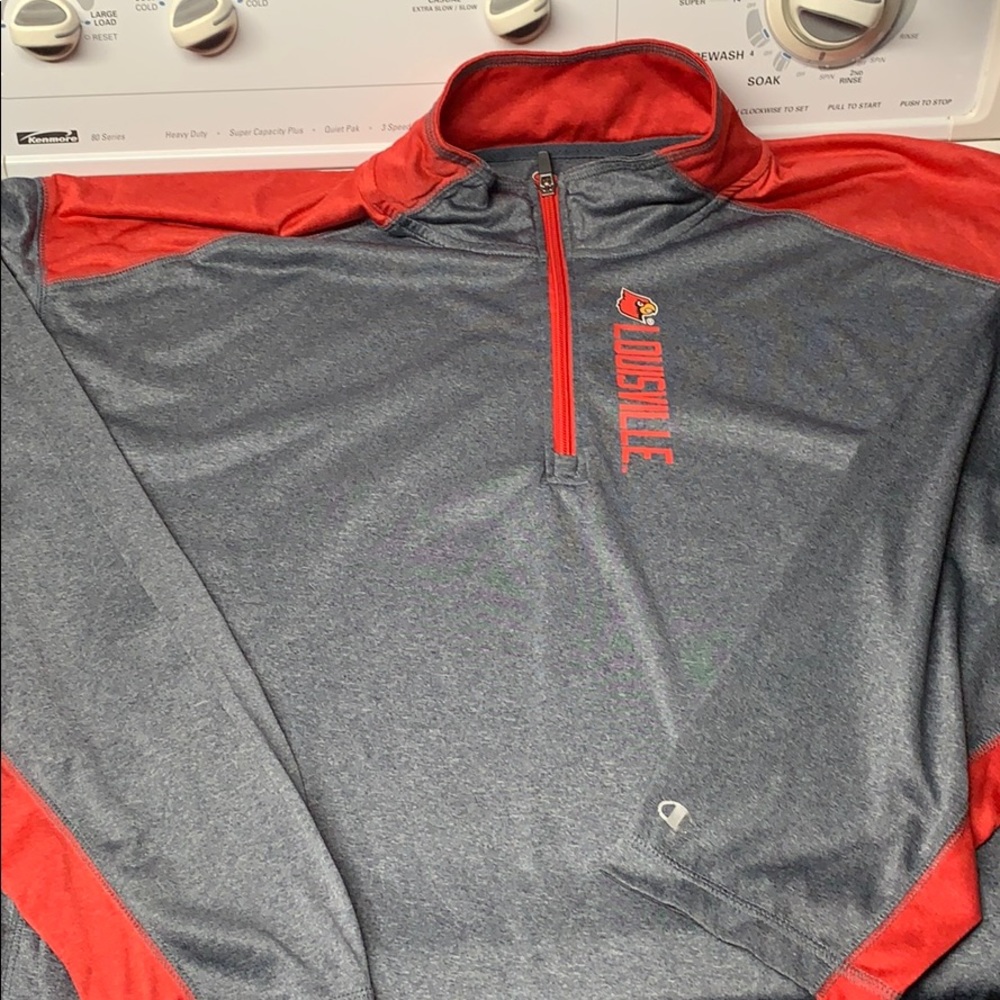 Lightweight 1/4 zip Champion Louisville top